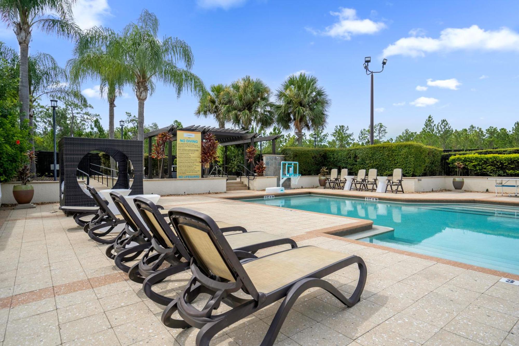 Cozy & Elegant 4Br Enchanted Townhouse - 1 Mile To Disney With Resort Pool, Gym, & Jacuzzi Орландо Екстериор снимка