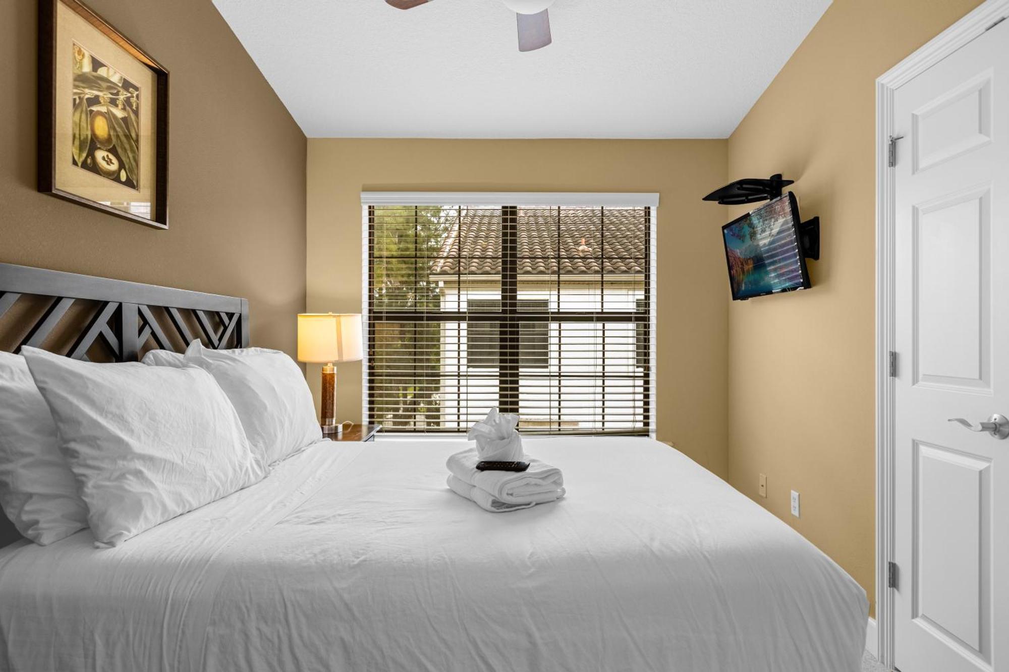 Cozy & Elegant 4Br Enchanted Townhouse - 1 Mile To Disney With Resort Pool, Gym, & Jacuzzi Орландо Екстериор снимка