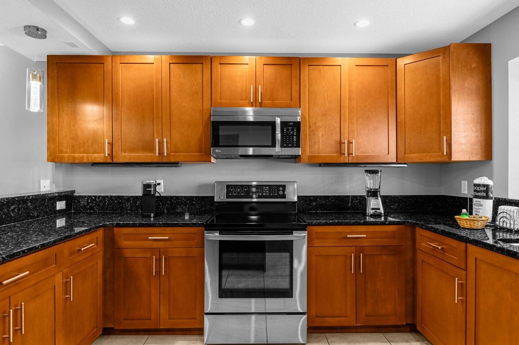 Cozy & Elegant 4Br Enchanted Townhouse - 1 Mile To Disney With Resort Pool, Gym, & Jacuzzi Орландо Екстериор снимка